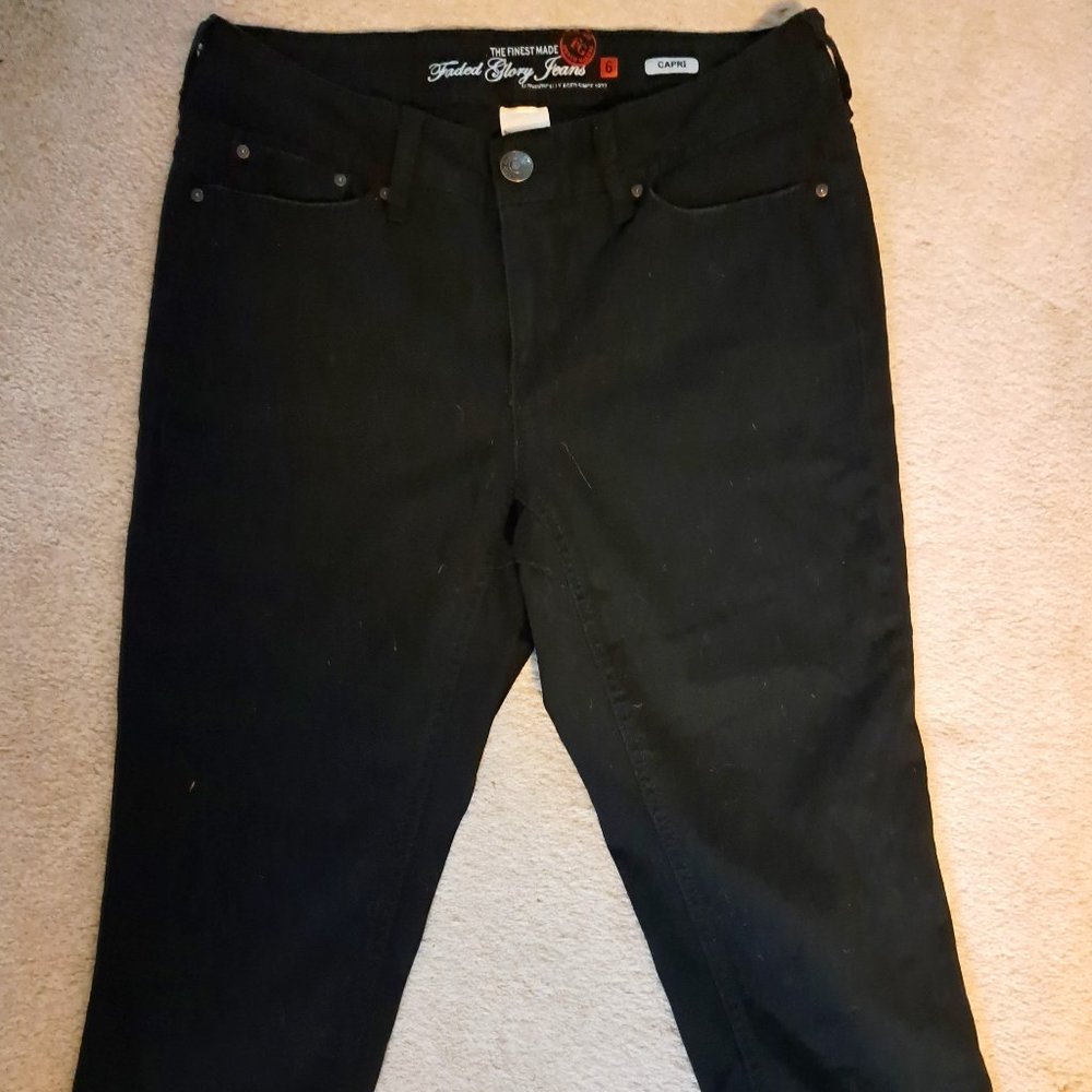 Faded Glory Capri's